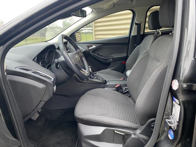 Ford FOCUS Wagon 1.0 Titanium AUTOMAAT [ Fm navi,camera,cruise,trekhaak,lmv,ecc,pdc ]