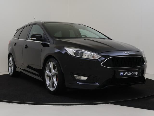 Ford FOCUS Wagon 1.5 Titanium 150pk | Leder | Navigatie | 18" Velgen | Voorruitverwarming | 1500kg Trekgewicht |