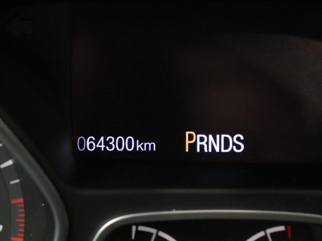 Ford FOCUS Wagon 1.5 Titanium 150pk | Leder | Navigatie | 18" Velgen | Voorruitverwarming | 1500kg Trekgewicht |