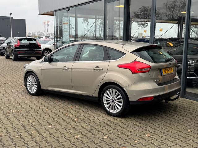 Ford FOCUS 1.0 EcoB. Titanium - stoel/stuurverwarm - camera - navi