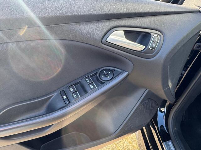 Ford FOCUS Wagon 1.0 eco boost st line navi