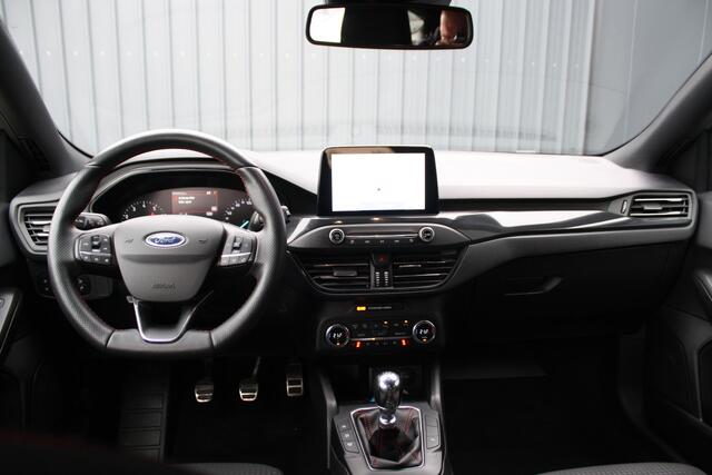 Ford FOCUS Wagon 1.0 EcoBoost Hybrid ST Line Business RIJKLAAR - NAVIGATIE - CAMERA