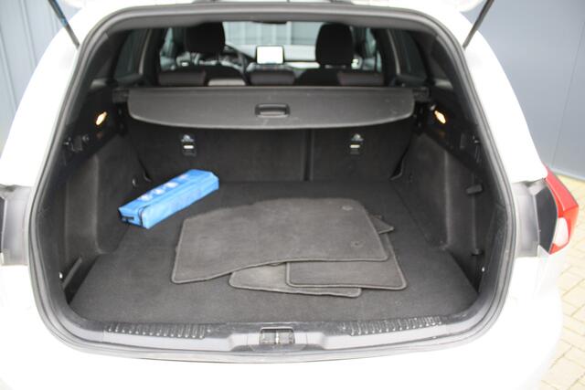 Ford FOCUS Wagon 1.0 EcoBoost Hybrid ST Line Business RIJKLAAR - NAVIGATIE - CAMERA