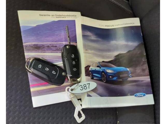 Ford FOCUS Wagon 1.5D 120Pk Edition Business / Trekhaak / Pdc.V+A / Navigatie / Airco / Radio-Multimedia /