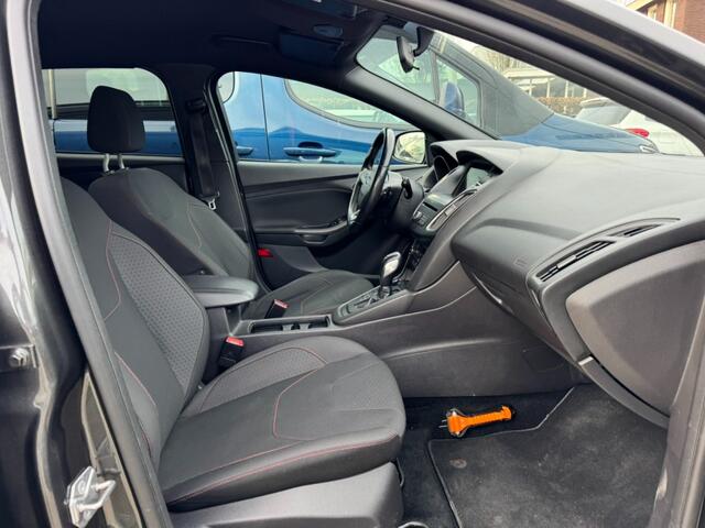 Ford FOCUS Wagon 1.0 ST-Line,Winterpack,Carplay,Navi,Clima,Cruise,PDC,Trekh
