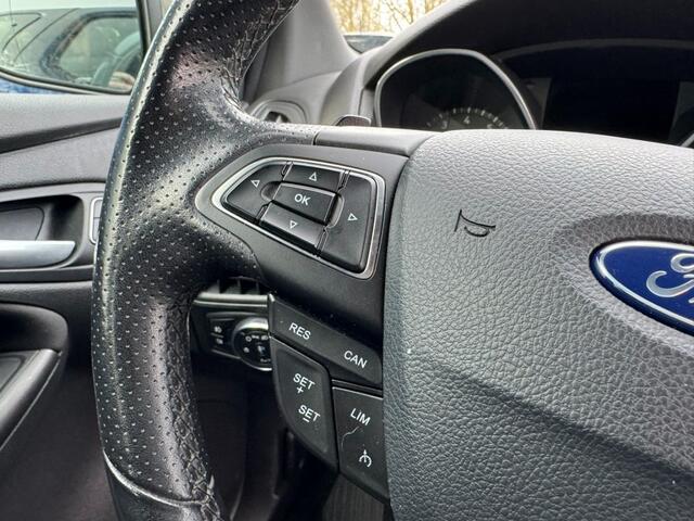 Ford FOCUS Wagon 1.0 ST-Line,Winterpack,Carplay,Navi,Clima,Cruise,PDC,Trekh
