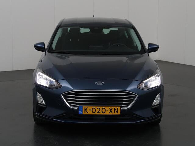 Ford FOCUS 1.0 EcoBoost Hybrid Trend Edition Business | Trekhaak | Full LED koplampen | Parkeercamera | Navigatie | Cruise Control |
