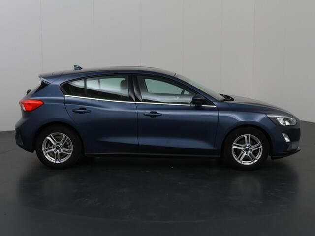 Ford FOCUS 1.0 EcoBoost Hybrid Trend Edition Business | Trekhaak | Full LED koplampen | Parkeercamera | Navigatie | Cruise Control |
