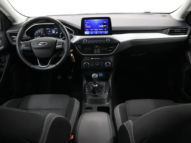 Ford FOCUS 1.0 EcoBoost Hybrid Trend Edition Business | Trekhaak | Full LED koplampen | Parkeercamera | Navigatie | Cruise Control |