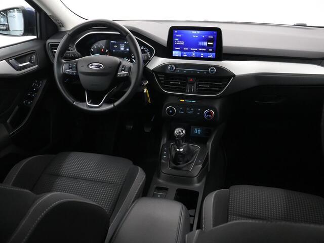 Ford FOCUS 1.0 EcoBoost Hybrid Trend Edition Business | Trekhaak | Full LED koplampen | Parkeercamera | Navigatie | Cruise Control |