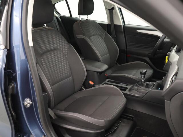 Ford FOCUS 1.0 EcoBoost Hybrid Trend Edition Business | Trekhaak | Full LED koplampen | Parkeercamera | Navigatie | Cruise Control |