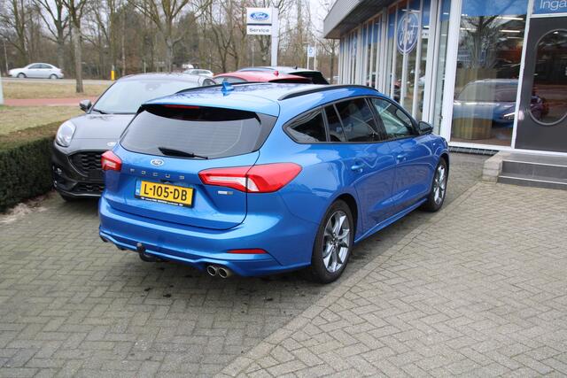 Ford FOCUS Wagon 1.0 EcoBoost 125 PK Hybrid ST Line Business TREKHAAK | NAVIGATIE | 17 LM VELGEN |