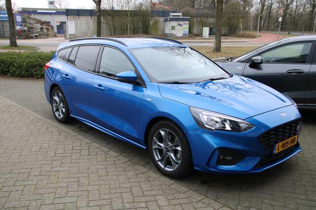 Ford FOCUS Wagon 1.0 EcoBoost 125 PK Hybrid ST Line Business TREKHAAK | NAVIGATIE | 17 LM VELGEN |