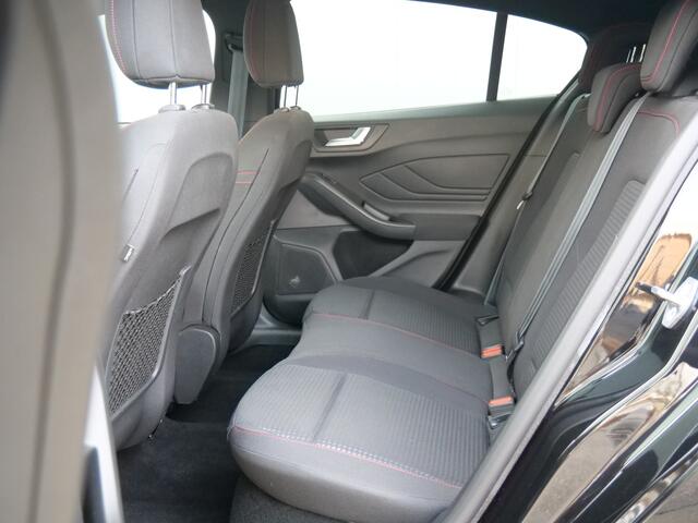 Ford FOCUS 1.0 EcoBoost 125pk Mild Hybrid ST Line Business Navigatie / LED / Camera
