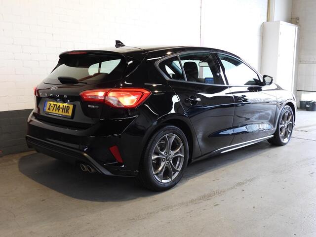 Ford FOCUS 1.0 EcoBoost Hybrid ST Line NAVI/CAMERA/CLIMA/LED/17"LMV!