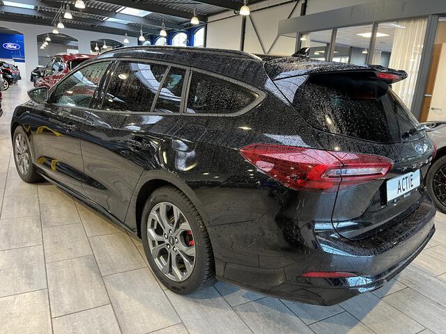 Ford FOCUS Wagon EcoBoost Hybrid 155 pk ST Line X | Pano | Winter Pack | AGR | Adapt. cruise | Camera I HUD I Alarm | gar. tm 2027