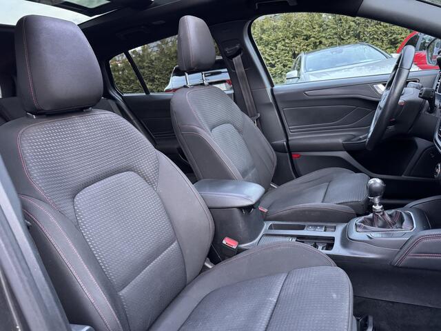 Ford FOCUS Wagon 1.0 125pk EB ST Line, Panoramadak | Trekhaak