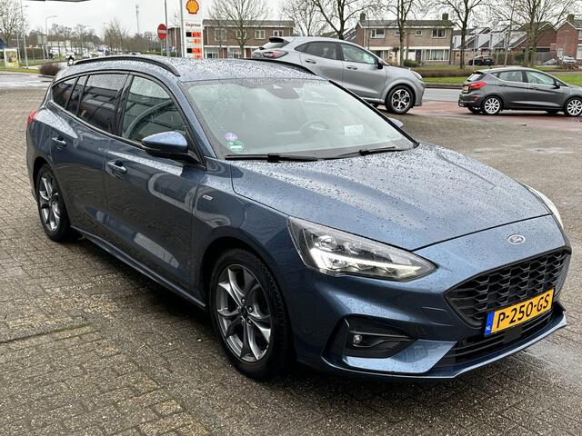 Ford FOCUS Wagon 125PK EcoBoost Hybrid ST Line Business | Head up | Trekhaak | Winterpack | Clima | Keyless | Cruise | AR camera