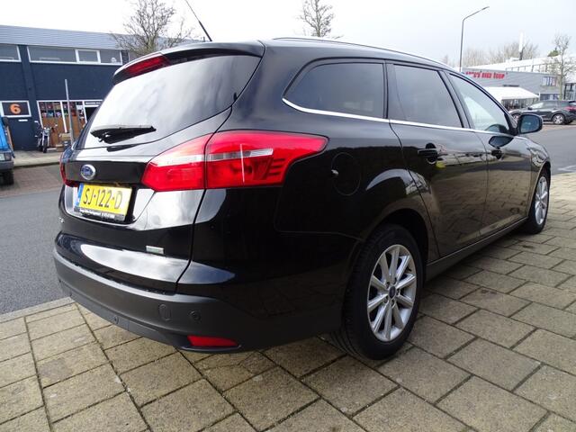 Ford FOCUS 1.0 TITANIUM-Navi-Cruise-Pdc-Clima-Media-Blth-Usb