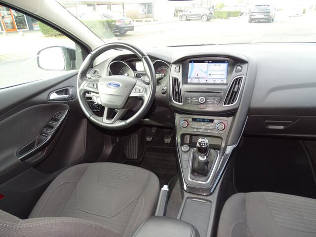 Ford FOCUS 1.0 TITANIUM-Navi-Cruise-Pdc-Clima-Media-Blth-Usb
