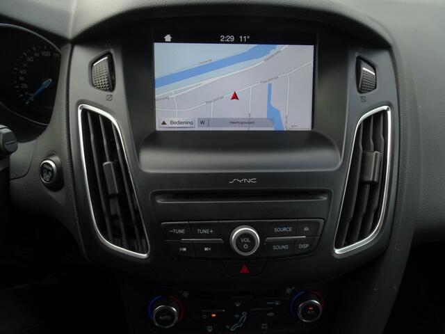 Ford FOCUS 1.0 TITANIUM-Navi-Cruise-Pdc-Clima-Media-Blth-Usb
