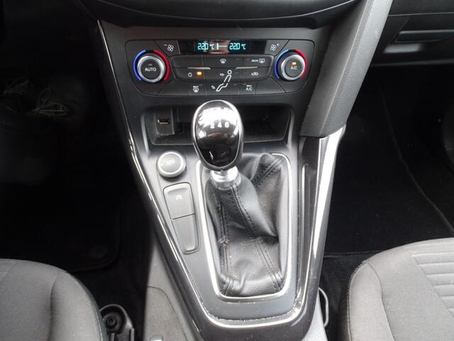 Ford FOCUS 1.0 TITANIUM-Navi-Cruise-Pdc-Clima-Media-Blth-Usb