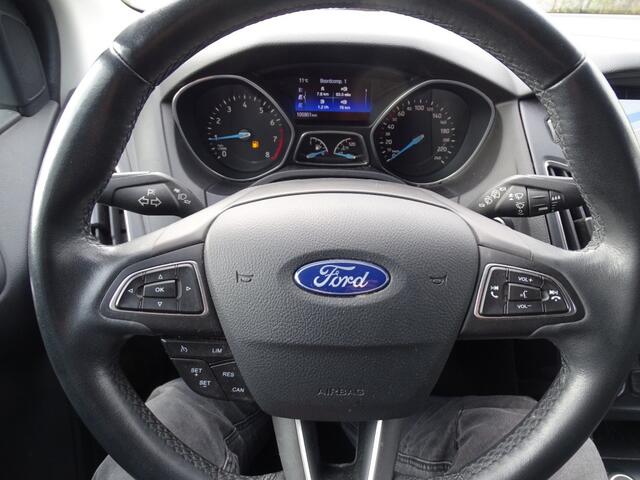 Ford FOCUS 1.0 TITANIUM-Navi-Cruise-Pdc-Clima-Media-Blth-Usb