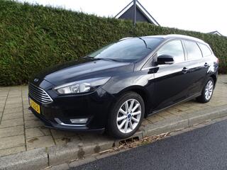ford-focus-1.0-titanium-navi-cruise