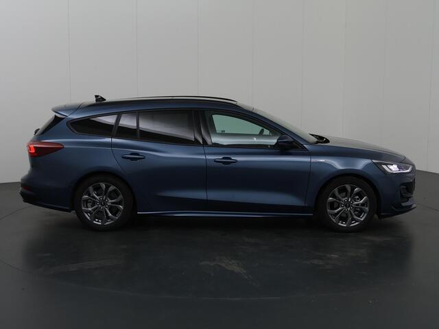 Ford FOCUS 1.0 EcoBoost Hybrid ST Line | Winterpakket | Cruise Control Adaptief | Parkeercamera | Navigatie |