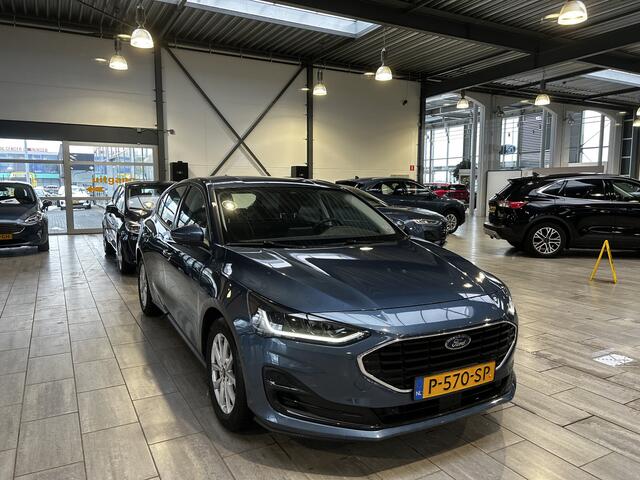 Ford FOCUS EcoBoost 100 pk Connected | Camera | Navi | Airco | LED | Apple Carplay | 4 seiz. banden | 100% dealer onderh.