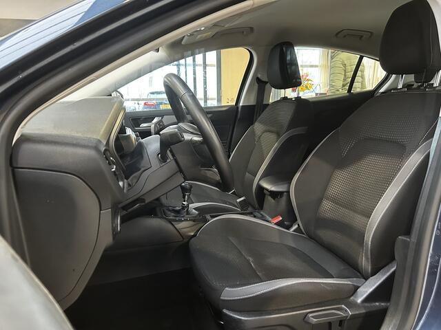 Ford FOCUS EcoBoost 100 pk Connected | Camera | Navi | Airco | LED | Apple Carplay | 4 seiz. banden | 100% dealer onderh.