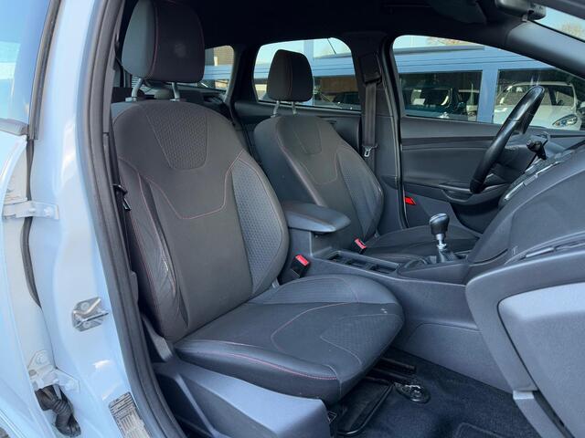 Ford FOCUS Wagon 1.0 ST-Line Airco PDC Keyless