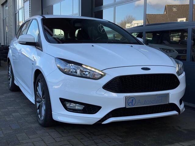Ford FOCUS Wagon 1.0 ST-Line Airco PDC Keyless