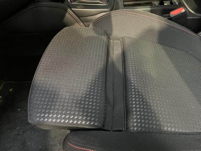 Ford FOCUS Wagon EcoBoost 125PK Hybrid ST Line | Pano I AGR stoelen I Sync4 I Camera I All season I fabr. gar. tm 08-2027