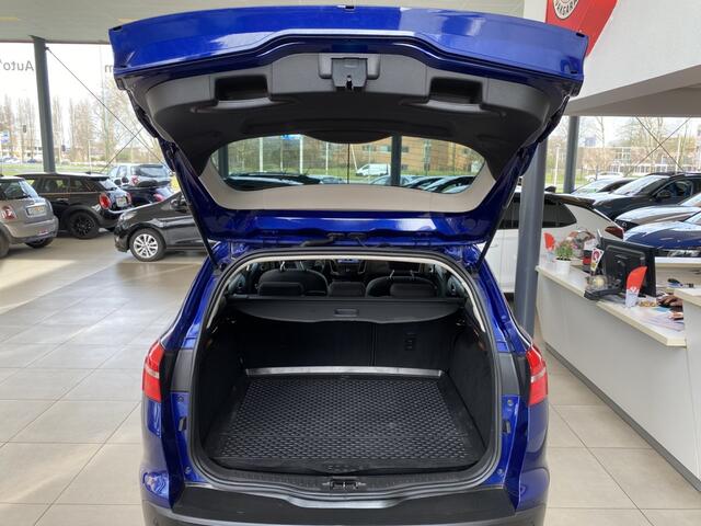 Ford FOCUS Wagon 1.0 Titanium,Navigatie,Parkeerassistent,Climate&Cruiscontrol,Keyless,Spraakbediening,V&A Sensoren,17 Inch Lmv