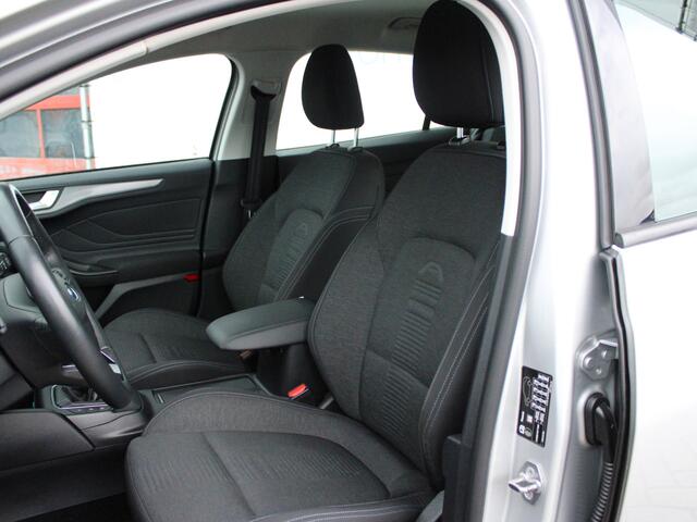 Ford FOCUS Wagon 1.5 EcoBoost Active Business NL AUTO | CAMERA | TREKHAAK | STUURWIEL VERW |