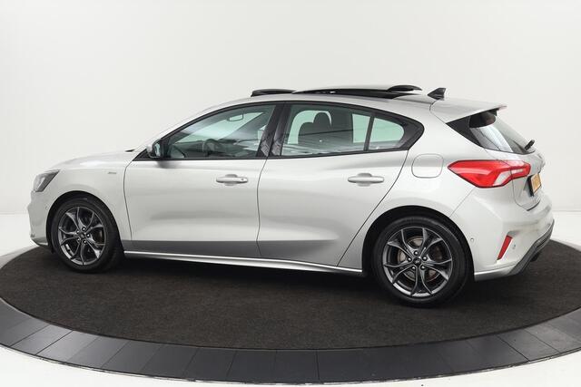 Ford FOCUS 1.0 EcoBoost ST Line | Panoramadak | Adaptive cruise | Camera | Carplay | Airco | Navigatie | Full LED | PDC | Bluetooth