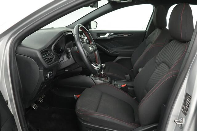 Ford FOCUS 1.0 EcoBoost ST Line | Panoramadak | Adaptive cruise | Camera | Carplay | Airco | Navigatie | Full LED | PDC | Bluetooth
