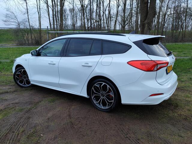 Ford FOCUS Wagon 1.0 EB 125PK ST Line X Business | LED | AGR-STOELEN | CAMERA | WINTERPACK |