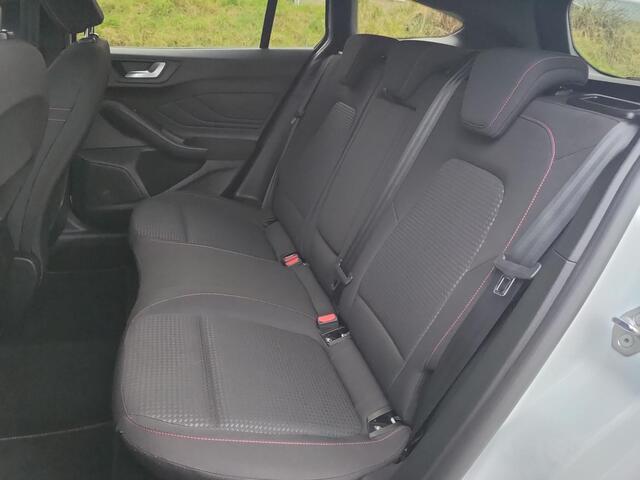 Ford FOCUS Wagon 1.0 EB 125PK ST Line X Business | LED | AGR-STOELEN | CAMERA | WINTERPACK |