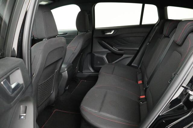 Ford FOCUS 1.5 EcoBoost ST Line | Camera | Carplay | Full LED | Keyless | Navigatie | Climate control | Sportstoelen | Cruise control