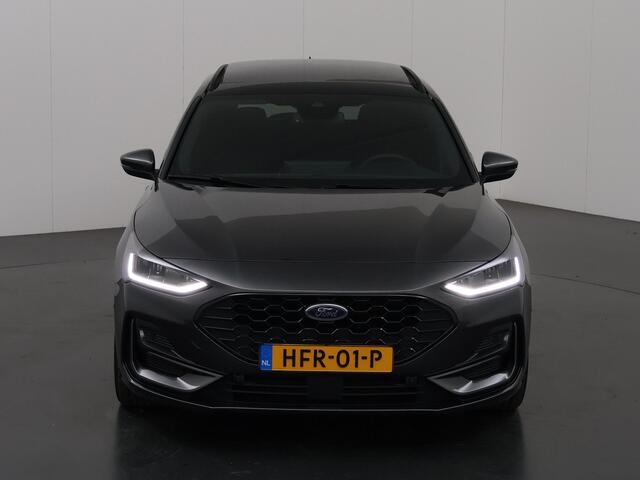 Ford FOCUS 1.0 EcoBoost Hybrid ST Line | Panoramadak | Parkeercamera | Winterpakket | Cruise Control Adaptief | Dodehoekdetectie | Navigatie |
