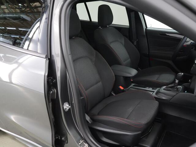 Ford FOCUS 1.0 EcoBoost Hybrid ST Line | Panoramadak | Parkeercamera | Winterpakket | Cruise Control Adaptief | Dodehoekdetectie | Navigatie |