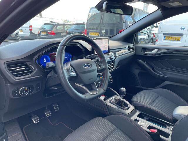 Ford FOCUS Wagon 1.0 EcoBoost Hybrid 155 PK ST Line X Business | Pano | Adaptive cruise | Stuur verwarming