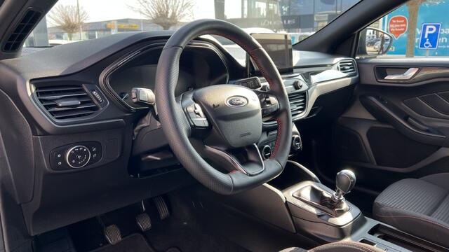 Ford FOCUS 1.0 ST Line | Navi | Camera | Stoel & Stuurverwarming