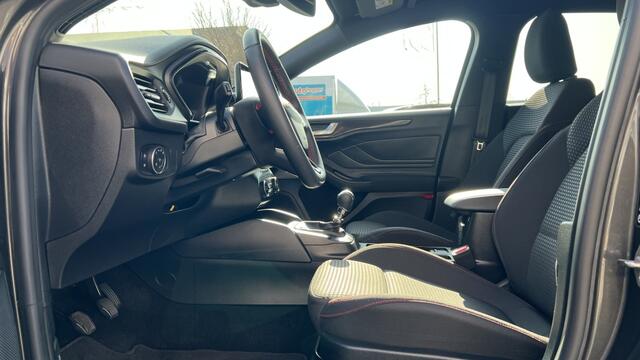 Ford FOCUS 1.0 ST Line | Navi | Camera | Stoel & Stuurverwarming