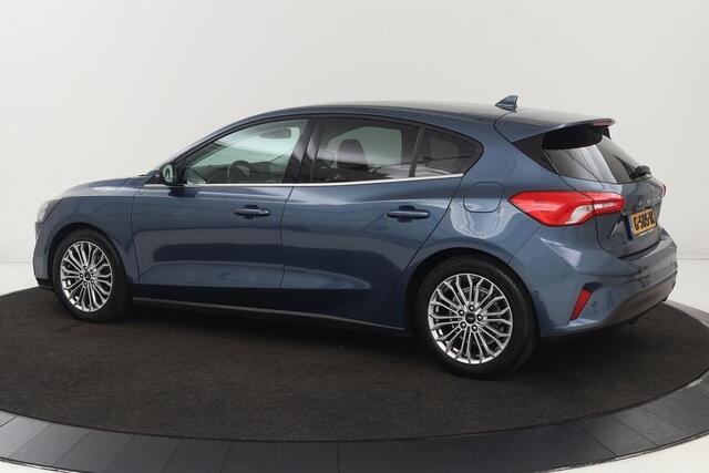 Ford FOCUS 1.0 EcoBoost Titanium | Stoel & stuurverwarming | Trekhaak | Adaptive cruise | B&O Sound | Full LED | Camera | Side Assist | Carplay | Navigatie | Keyless