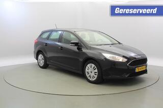 ford-focus-1.0-wagon-edition---trek