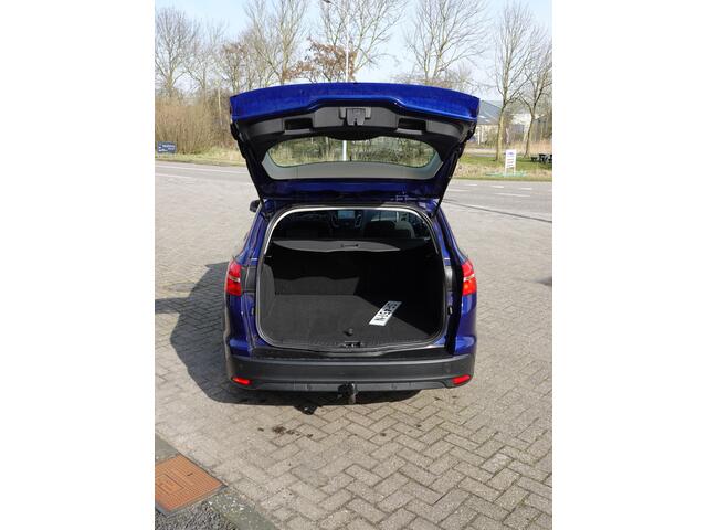 Ford FOCUS Wagon 1.0 Lease Edition 100PK TREKH. | NAVI | LMV | CRUISE | PDC
