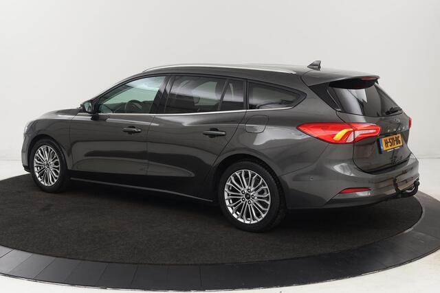 Ford FOCUS 1.0 EcoBoost Titanium | Trekhaak | Camera | Full LED | Navigatie | Keyless | Park Assist | Climate control | Getint glas